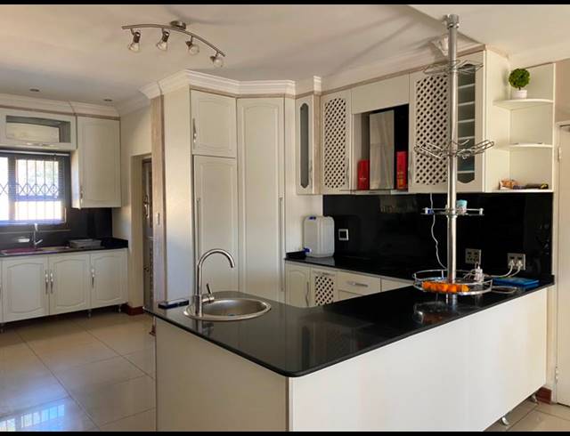 4 BEDROOM HOUSE FOR SALE IN CHROOM PARK